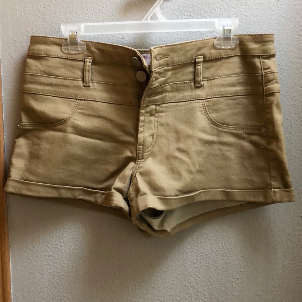 Beige shorts